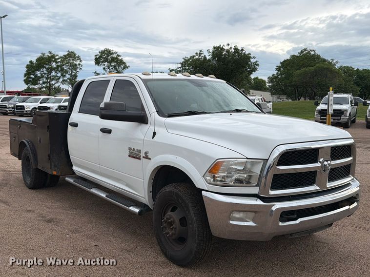 image for item NA9385 2018 RAM 3500 Crew Cab flatbed pickup truck