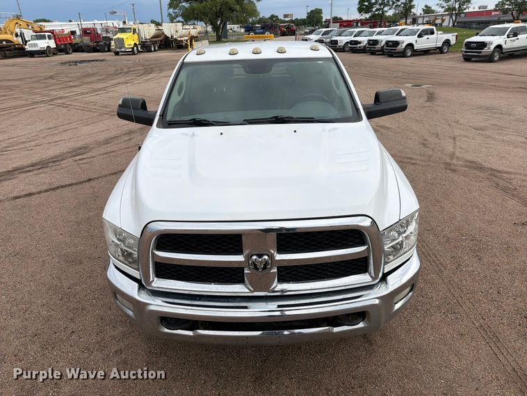image for item NA9385 2018 RAM 3500 Crew Cab flatbed pickup truck