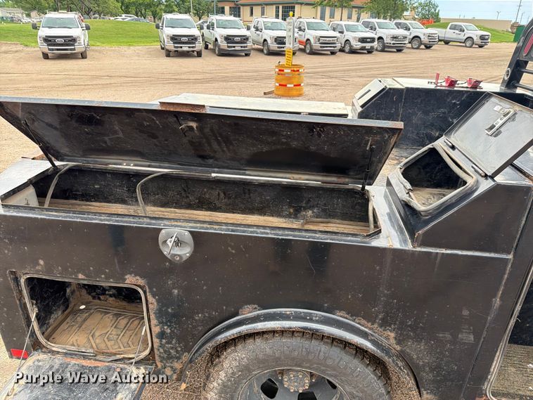 image for item NA9385 2018 RAM 3500 Crew Cab flatbed pickup truck