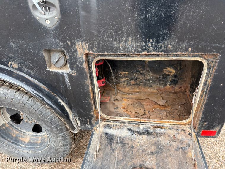 image for item NA9385 2018 RAM 3500 Crew Cab flatbed pickup truck