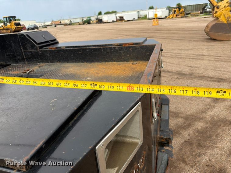 image for item NA9385 2018 RAM 3500 Crew Cab flatbed pickup truck