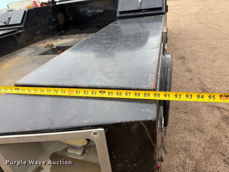 image for item NA9385 2018 RAM 3500 Crew Cab flatbed pickup truck