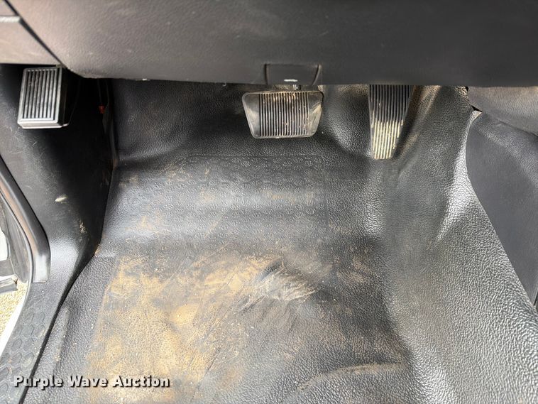 image for item NA9385 2018 RAM 3500 Crew Cab flatbed pickup truck