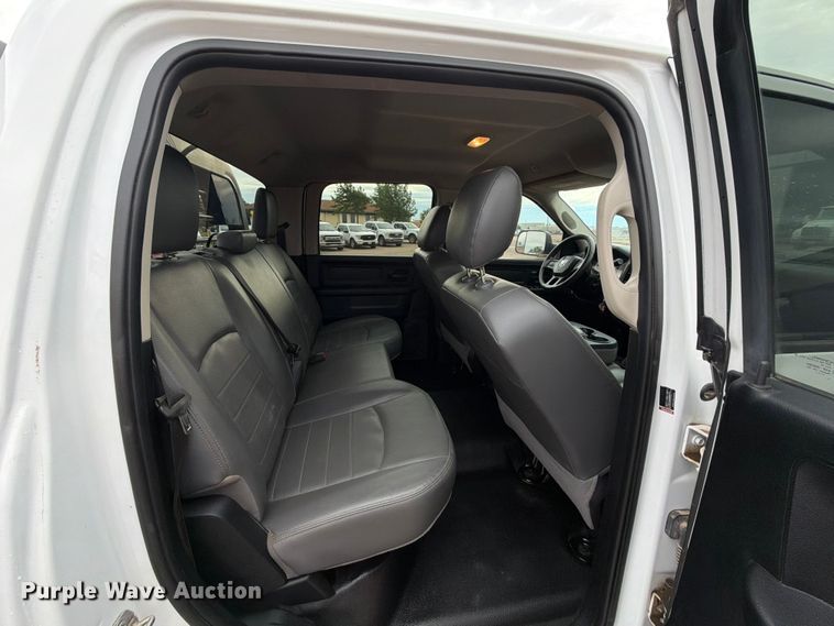 image for item NA9385 2018 RAM 3500 Crew Cab flatbed pickup truck