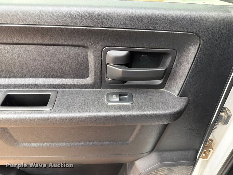 image for item NA9385 2018 RAM 3500 Crew Cab flatbed pickup truck