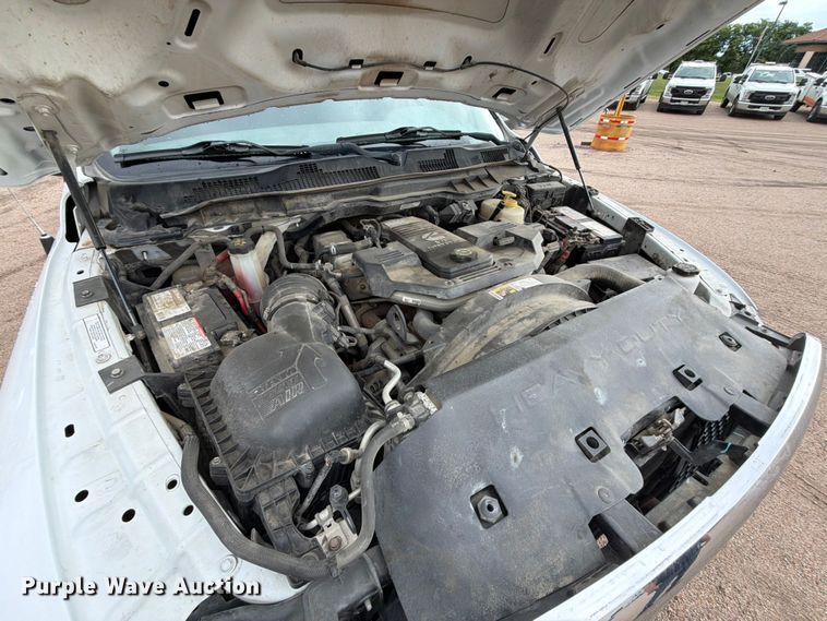 image for item NA9385 2018 RAM 3500 Crew Cab flatbed pickup truck