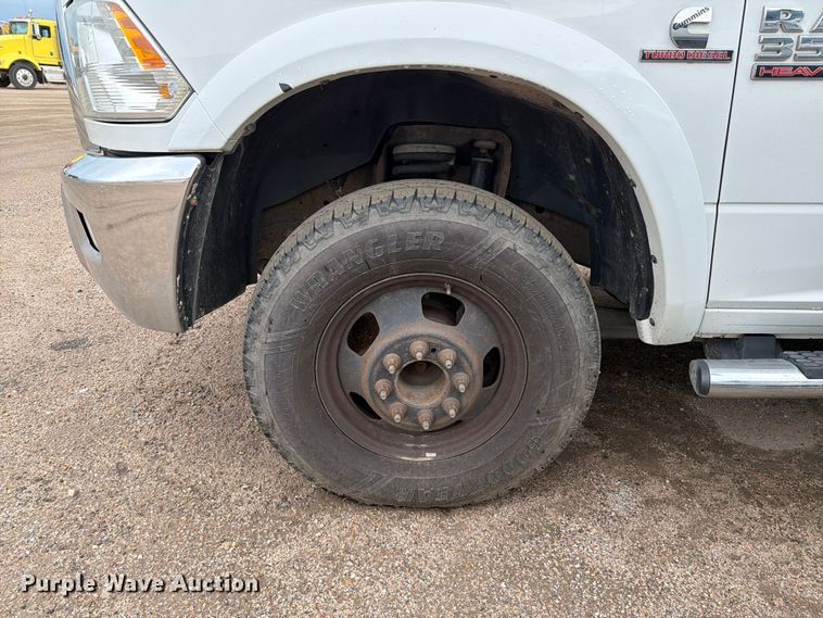 image for item NA9385 2018 RAM 3500 Crew Cab flatbed pickup truck