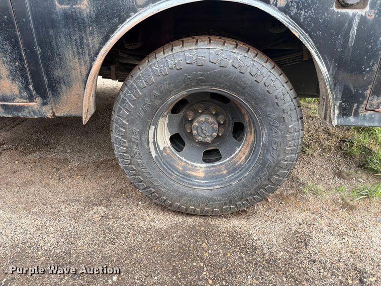 image for item NA9385 2018 RAM 3500 Crew Cab flatbed pickup truck
