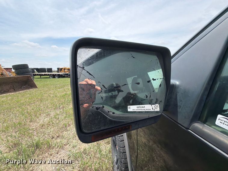 image for item NA9399 2004 Ford F150 Ext. Cab pickup truck