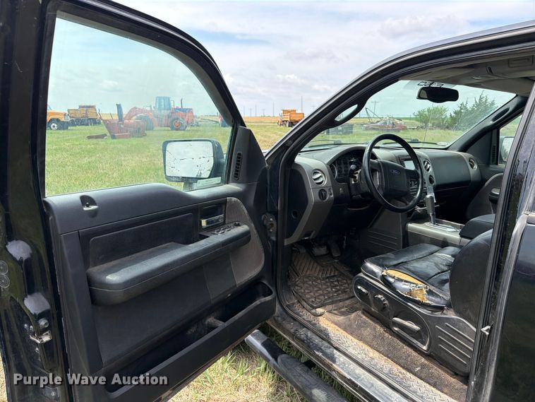 image for item NA9399 2004 Ford F150 Ext. Cab pickup truck