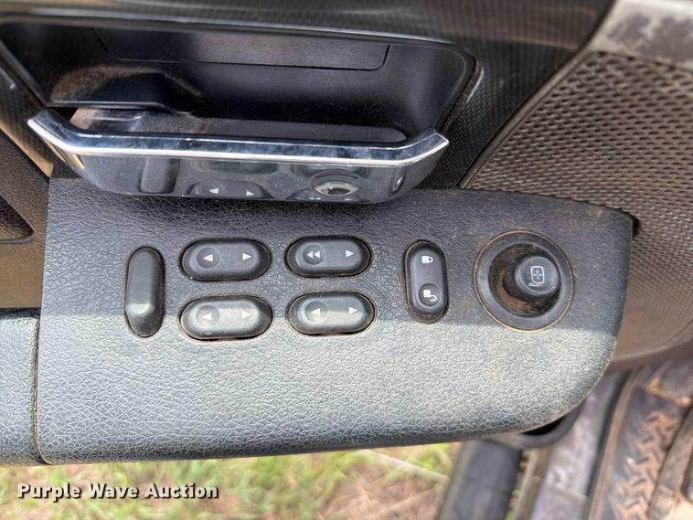 image for item NA9399 2004 Ford F150 Ext. Cab pickup truck