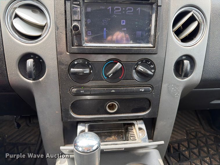 image for item NA9399 2004 Ford F150 Ext. Cab pickup truck