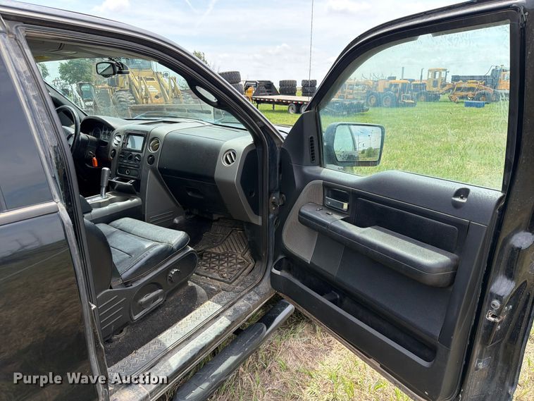 image for item NA9399 2004 Ford F150 Ext. Cab pickup truck