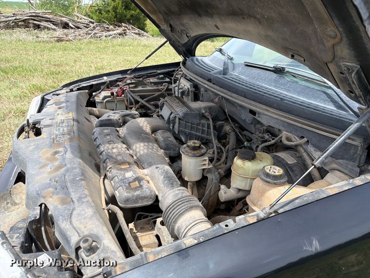 image for item NA9399 2004 Ford F150 Ext. Cab pickup truck