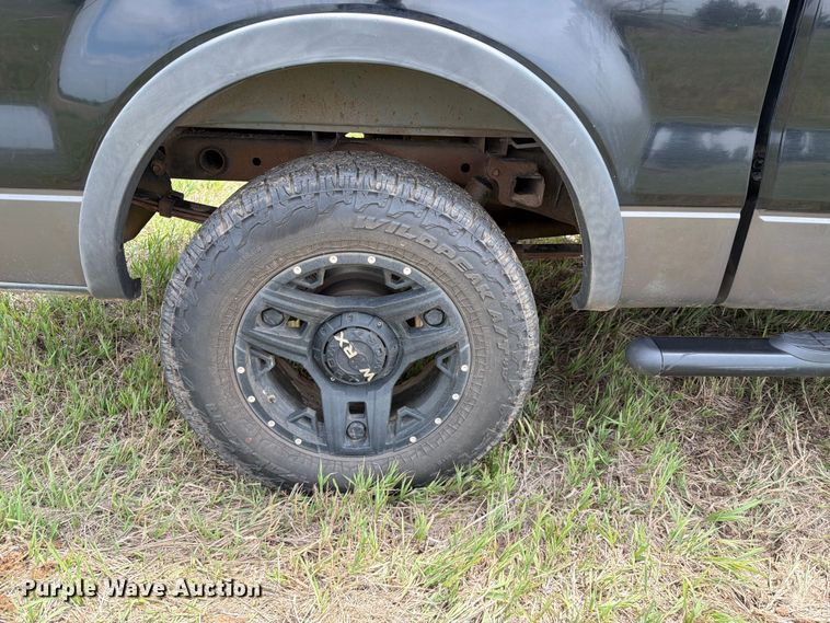 image for item NA9399 2004 Ford F150 Ext. Cab pickup truck