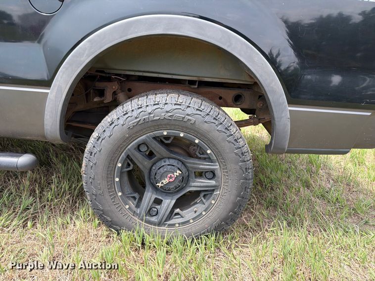 image for item NA9399 2004 Ford F150 Ext. Cab pickup truck