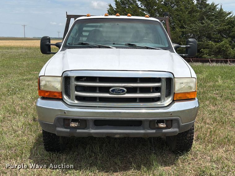 image for item NA9400 1999 Ford F450 Super Duty flatbed truck