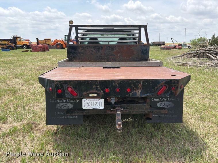 image for item NA9400 1999 Ford F450 Super Duty flatbed truck