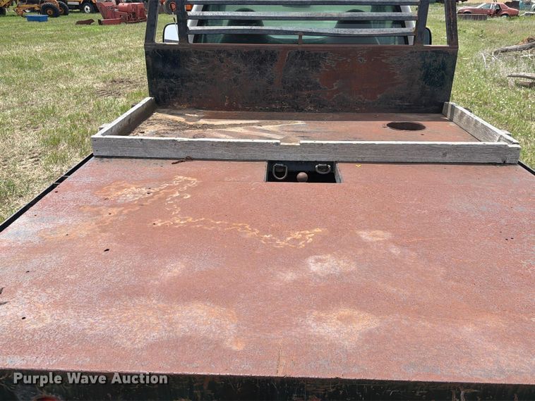 image for item NA9400 1999 Ford F450 Super Duty flatbed truck