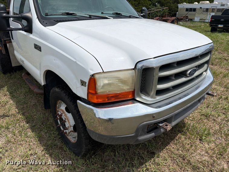 image for item NA9400 1999 Ford F450 Super Duty flatbed truck