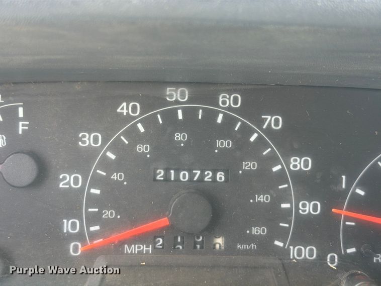 image for item NA9400 1999 Ford F450 Super Duty flatbed truck