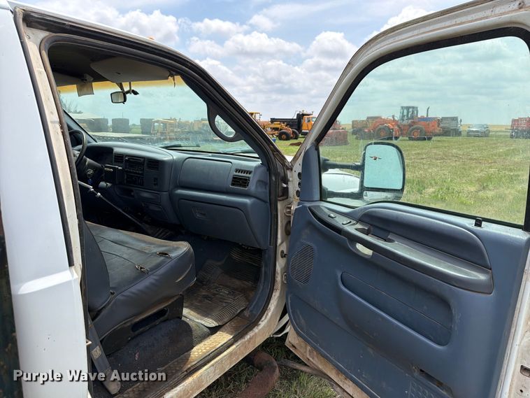 image for item NA9400 1999 Ford F450 Super Duty flatbed truck