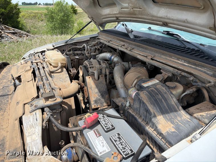 image for item NA9400 1999 Ford F450 Super Duty flatbed truck