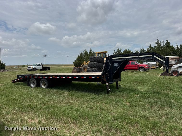 image for item NA9423 2007 PJ equipment trailer