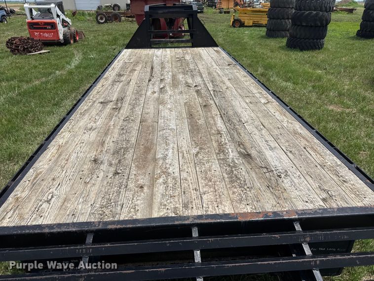 image for item NA9423 2007 PJ equipment trailer