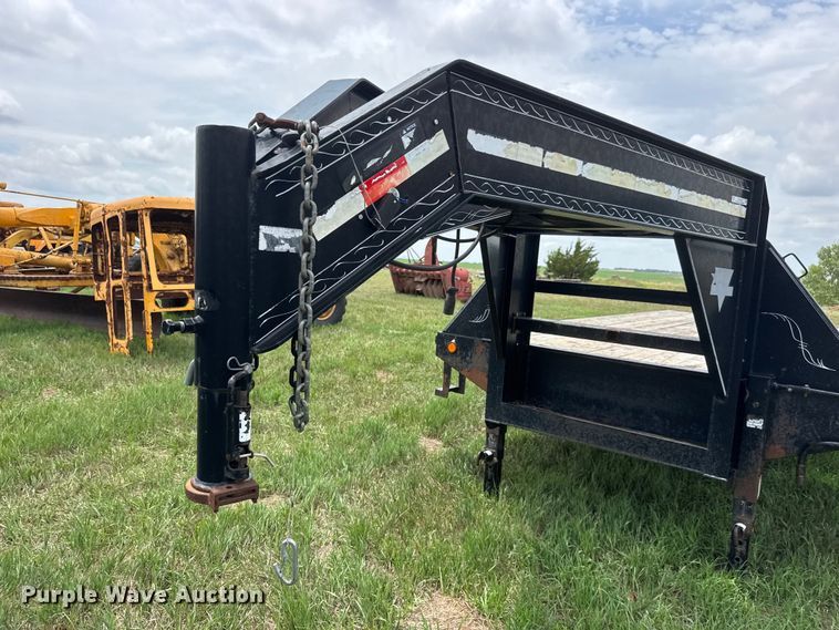 image for item NA9423 2007 PJ equipment trailer