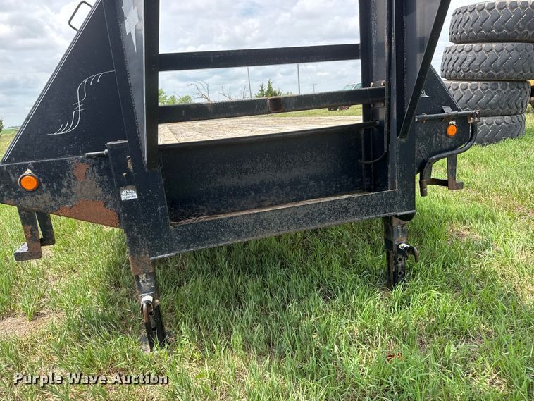 image for item NA9423 2007 PJ equipment trailer