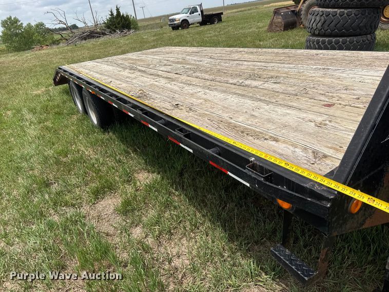 image for item NA9423 2007 PJ equipment trailer