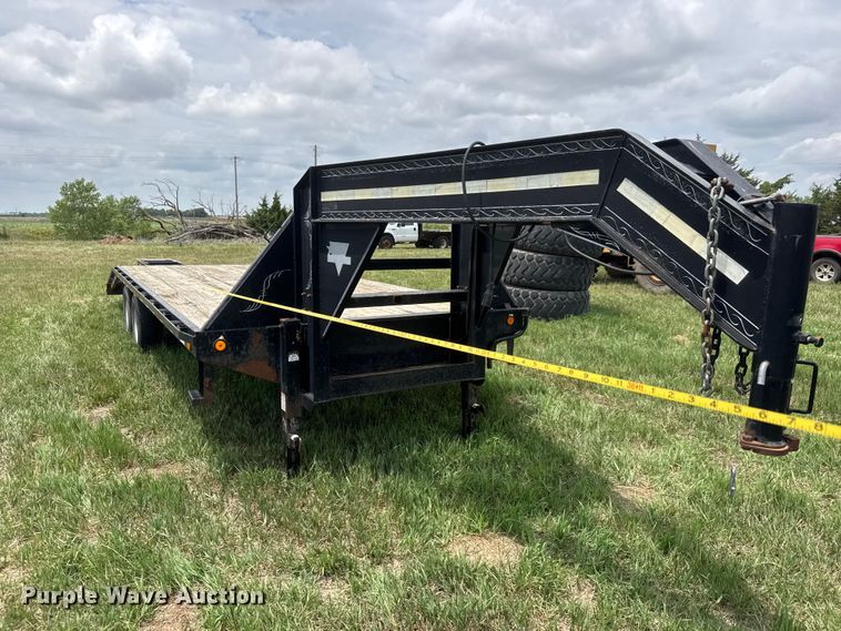 image for item NA9423 2007 PJ equipment trailer