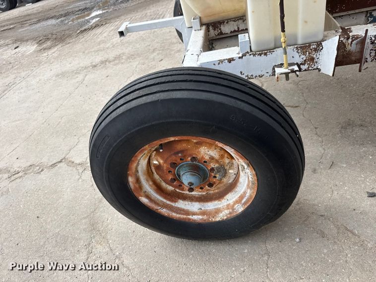 image for item NA9478 (3) tank trailers