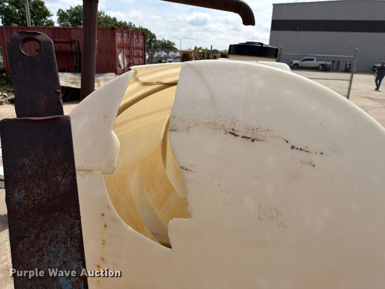 image for item NA9478 (3) tank trailers