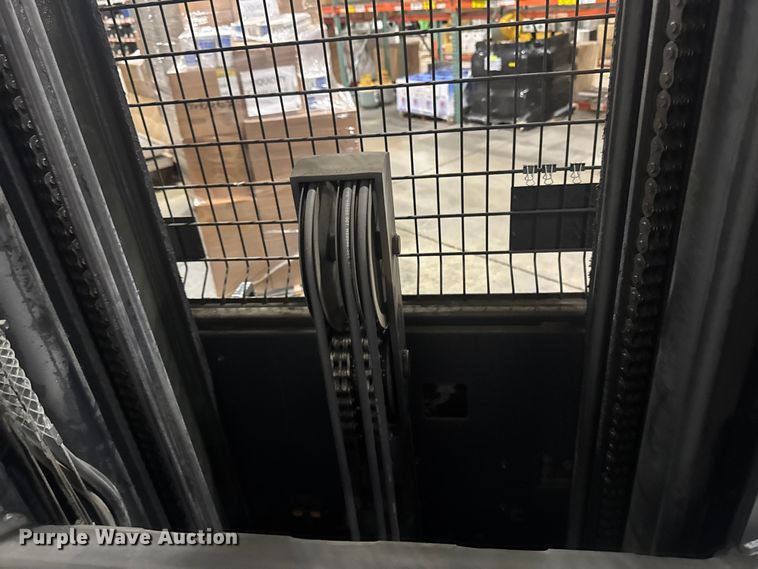image for item OE9593 2017 Crown SP3520-30 order picker