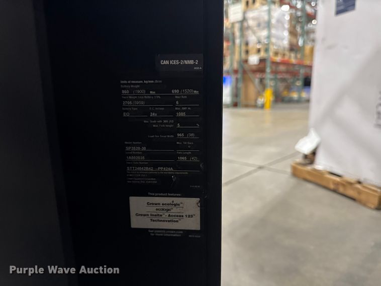 image for item OE9593 2017 Crown SP3520-30 order picker