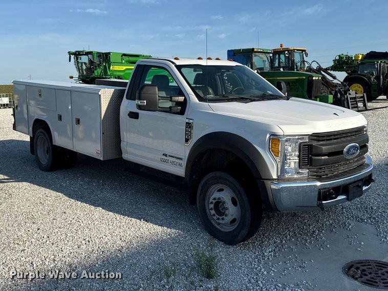 image for item OE9599 2017 Ford F550 utility / service truck