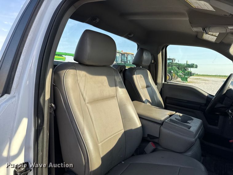 image for item OE9599 2017 Ford F550 utility / service truck