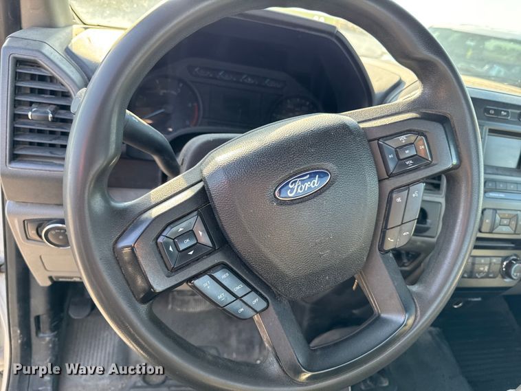 image for item OE9599 2017 Ford F550 utility / service truck