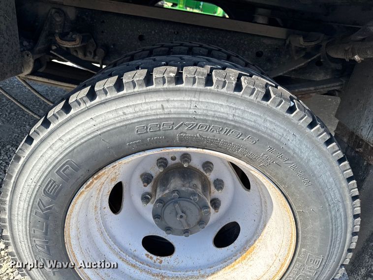 image for item OE9599 2017 Ford F550 utility / service truck