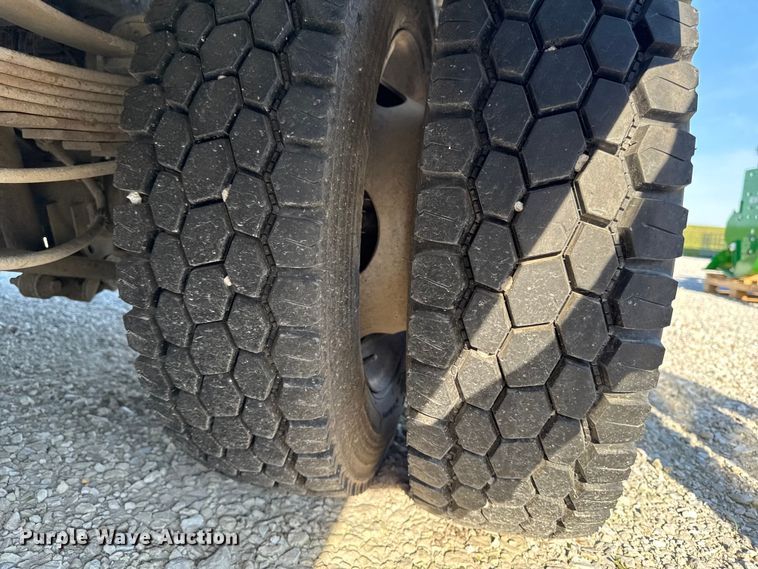 image for item OE9599 2017 Ford F550 utility / service truck