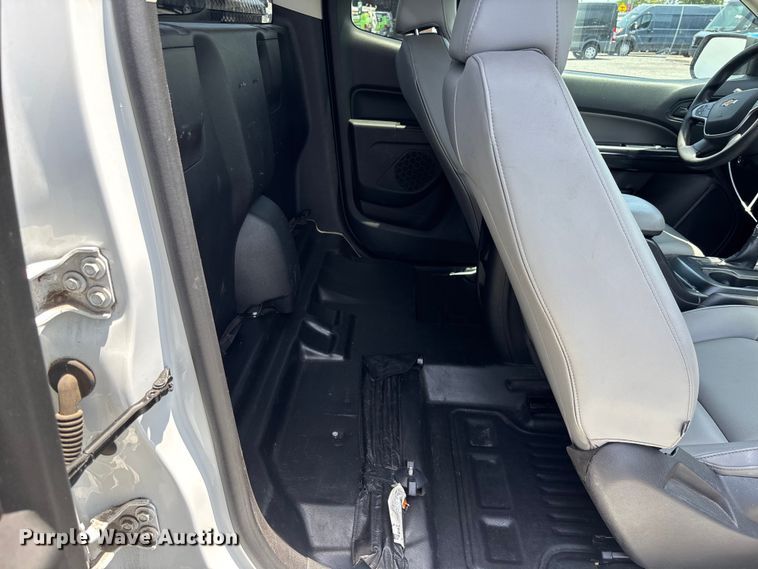image for item YA3234 2022 Chevrolet Colorado Ext. Cab pickup truck