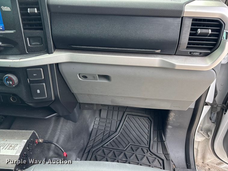 image for item YA3236 2021 Ford F150 Crew Cab pickup truck