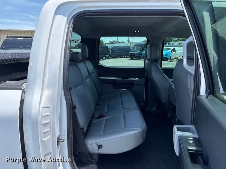 image for item YA3238 2021 Ford F150 Crew Cab pickup truck