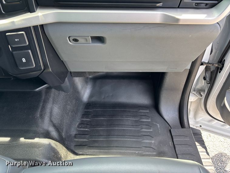 image for item YA3238 2021 Ford F150 Crew Cab pickup truck