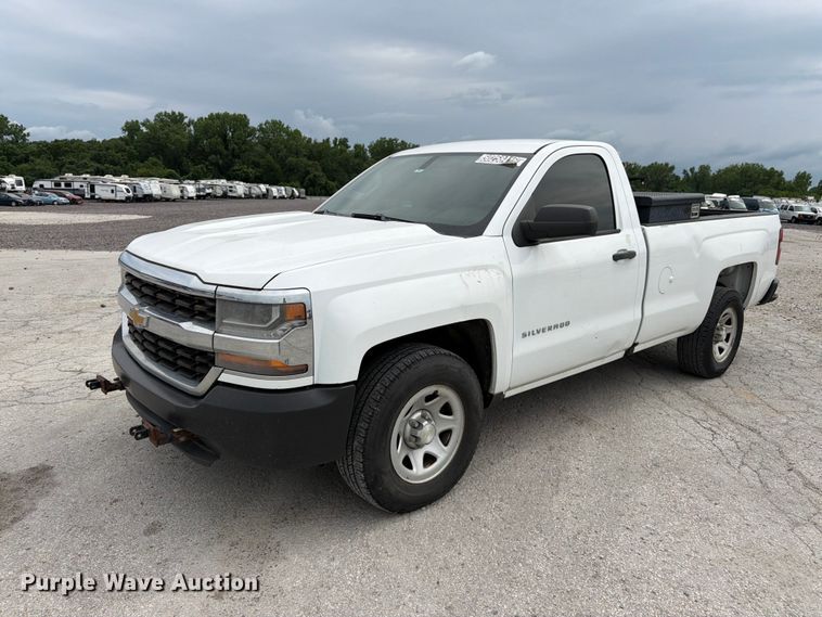 2016 Chevrolet Silverado 1500 pickup truck
