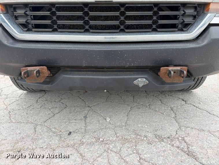 image for item YA3288 2016 Chevrolet Silverado 1500 pickup truck
