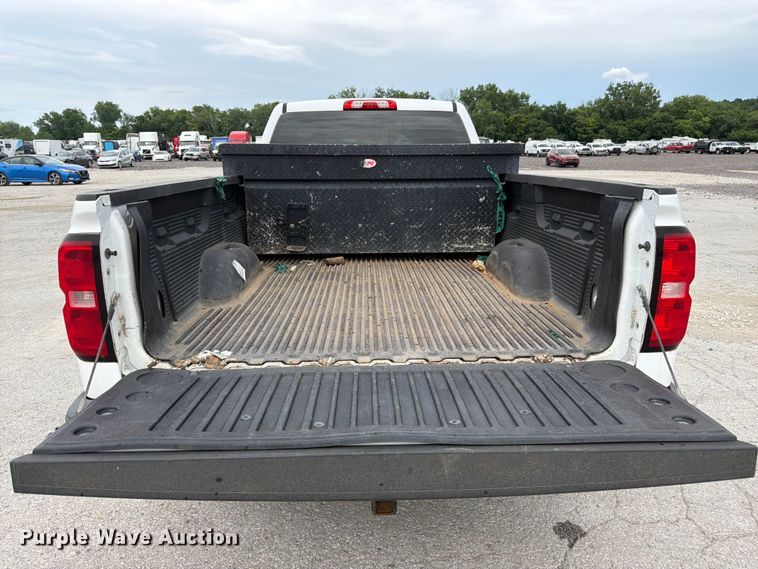 image for item YA3288 2016 Chevrolet Silverado 1500 pickup truck