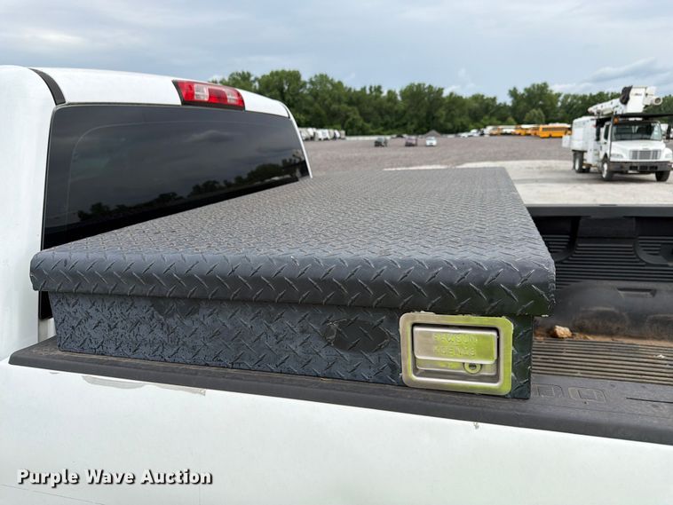 image for item YA3288 2016 Chevrolet Silverado 1500 pickup truck